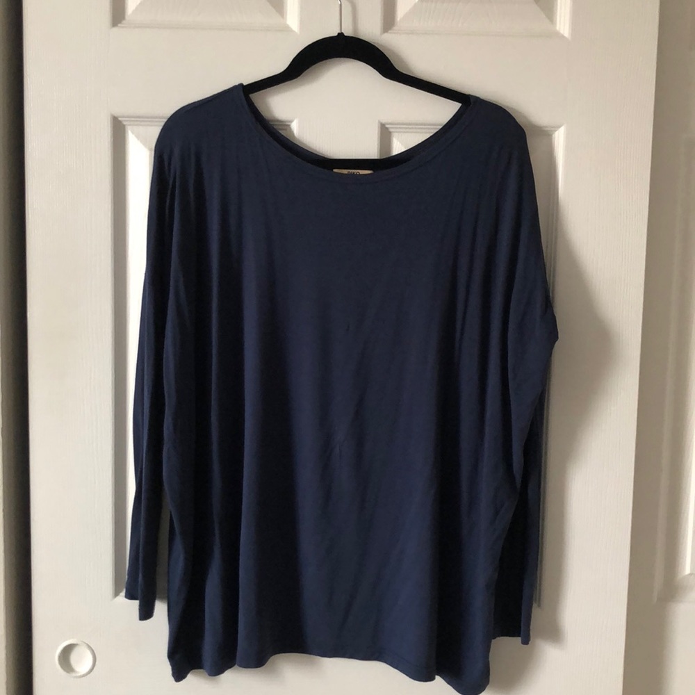 NAVY BLUE LONG SLEEVE PIKO TOP